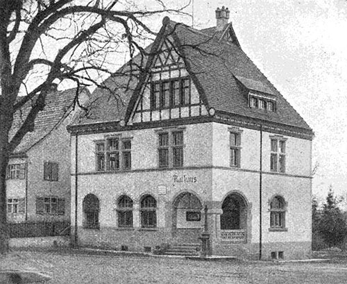 Das Friedinger Rathaus um 1900